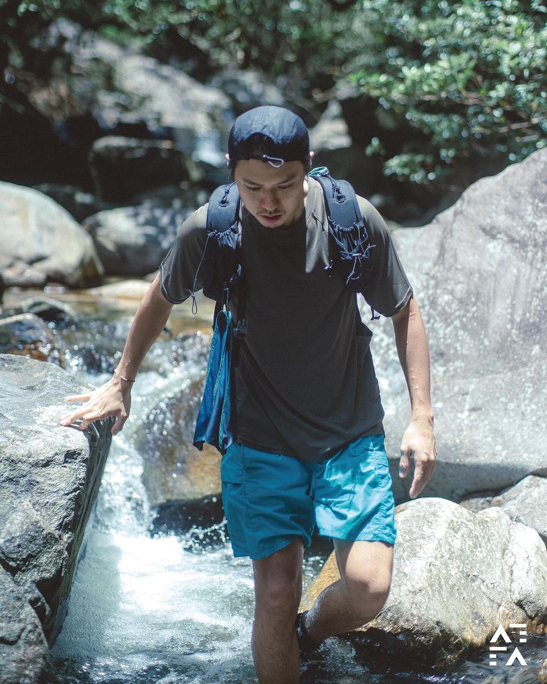 Side Pockets Short Sleeve Repreve - Olive